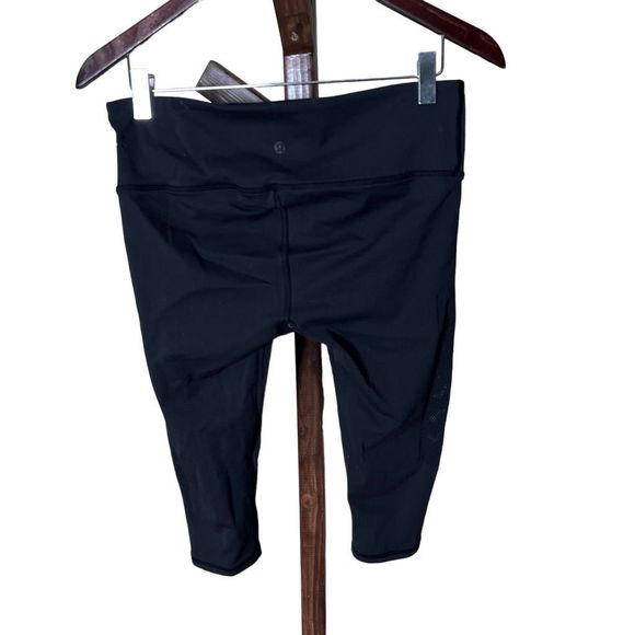 Lululemon Reveal Crop XL - Picture 4 of 6